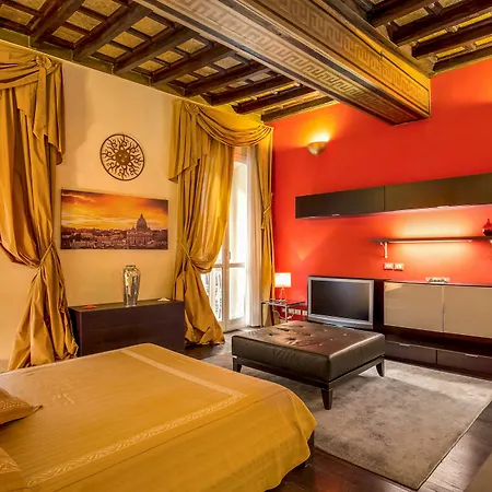 In Historic Daire Roma